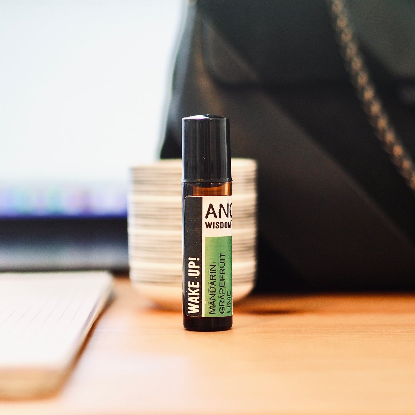 ENERGY AND MOOD BOOSTER RITUAL, including Milos Atomiser : Lemon Verbena Mist + Wake Up Roll on + Happiness Essential Oils Blend + Milos Atomiser